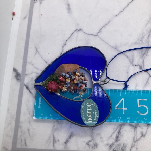 Handcrafted Stained Glass Blue Heart with Dried Flowers by Octagon Suncatcher - Picture 4 of 5